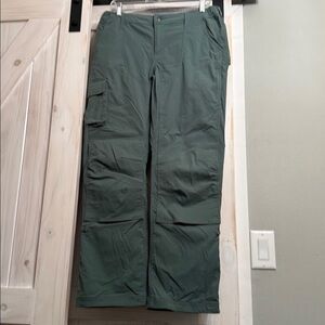 Duluth size 10 women’s neutral green cargo style pants-work or play-Worn once
